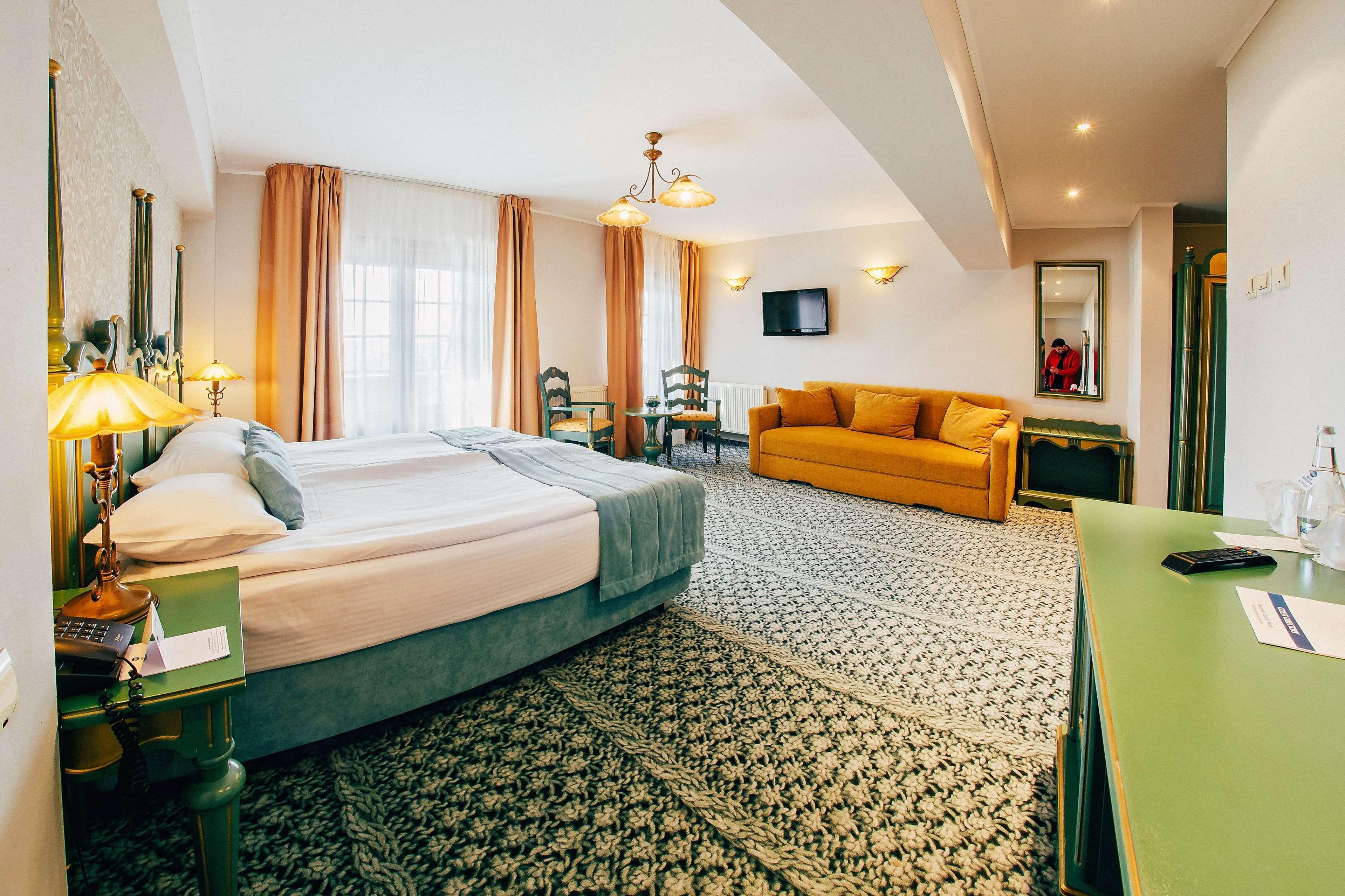 Best Western Bucovina Club De Munte กูรา ฮูมอรูลุย ภายนอก รูปภาพ
