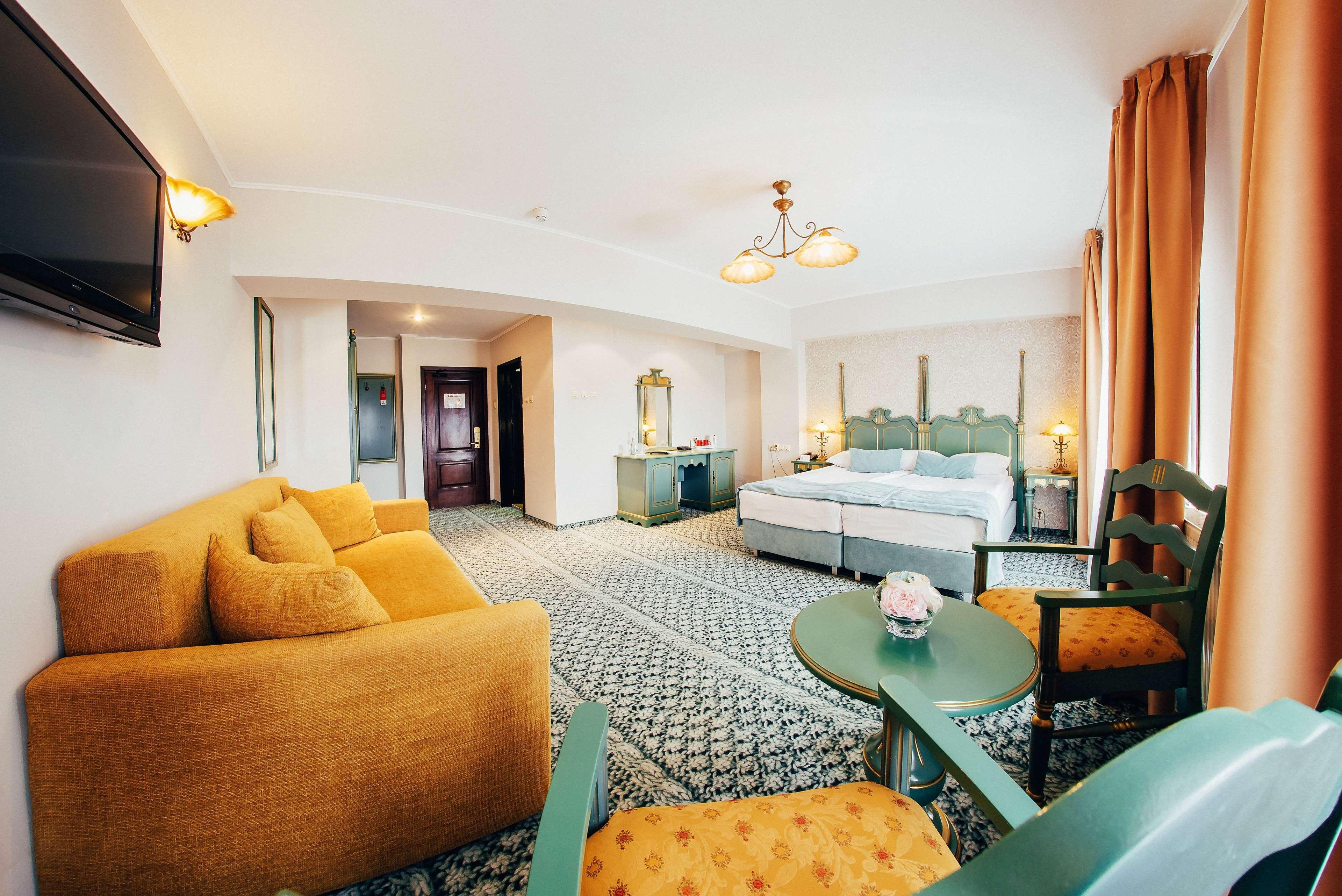 Best Western Bucovina Club De Munte กูรา ฮูมอรูลุย ภายนอก รูปภาพ