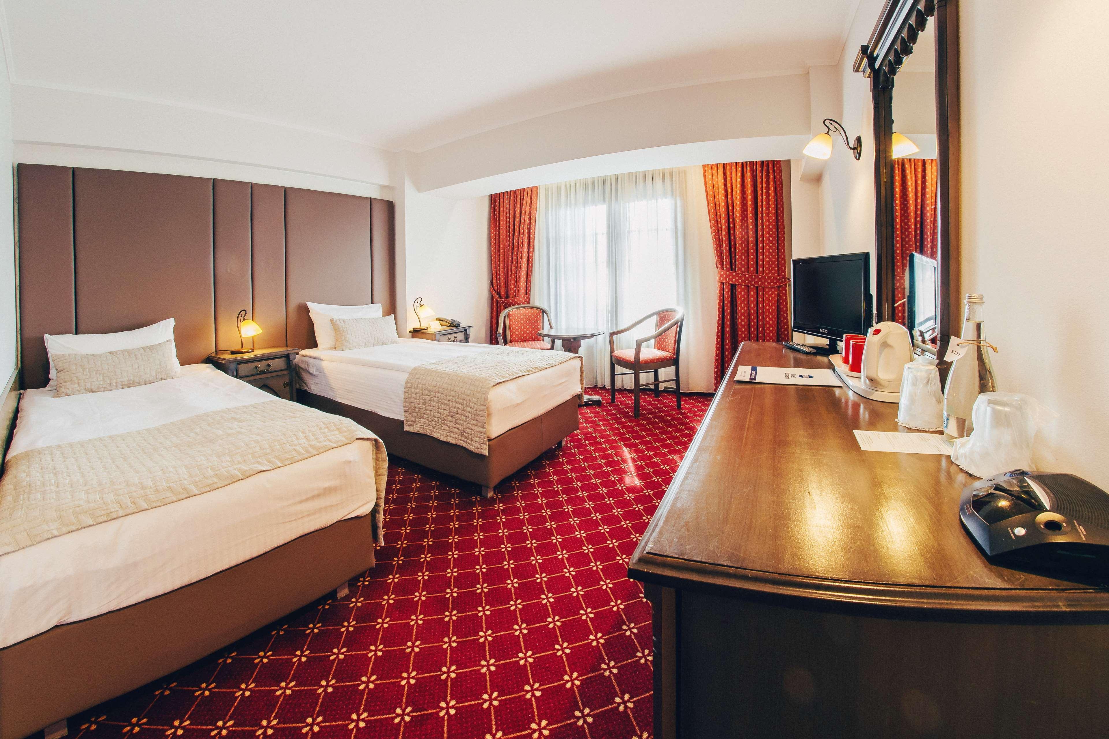 Best Western Bucovina Club De Munte กูรา ฮูมอรูลุย ภายนอก รูปภาพ