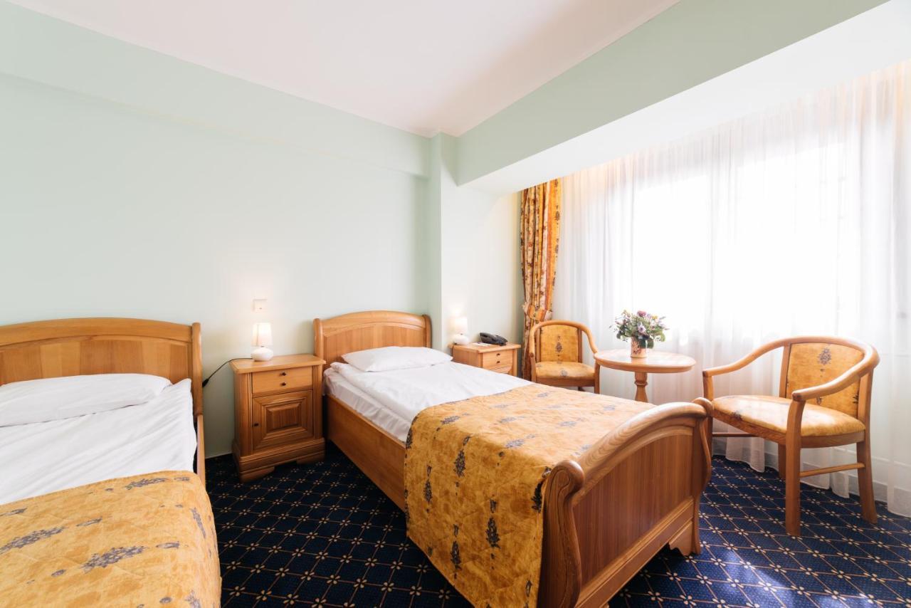 Best Western Bucovina Club De Munte กูรา ฮูมอรูลุย ภายนอก รูปภาพ
