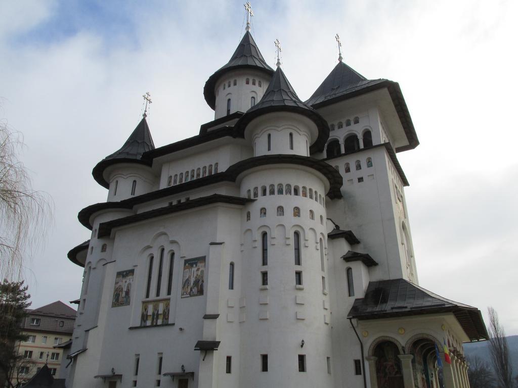 Best Western Bucovina Club De Munte กูรา ฮูมอรูลุย ภายนอก รูปภาพ